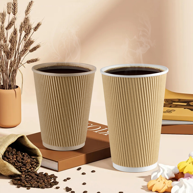 Tasses de papier peint ondulé personnalisables avec le toucher de votre marque