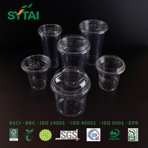 Gobelets en plastique PET avec couvercles et pailles